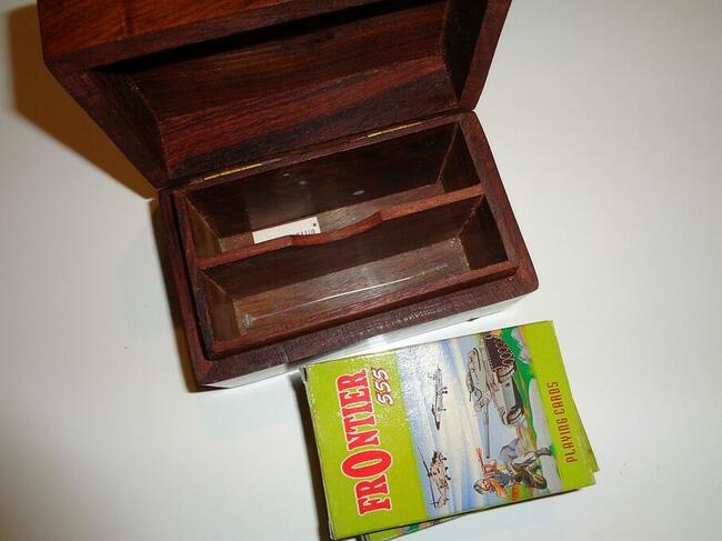 Kasetka drewniana z polisandru - Indie