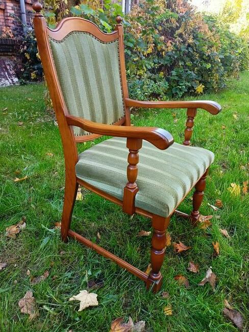 TRON - krzesło drewniane - tapicerowane
