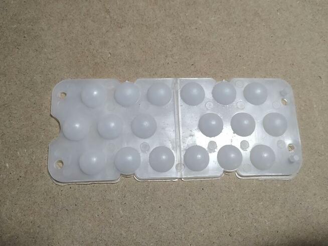 Panel separacyjny do prefabrykatów betonowych plastikowy