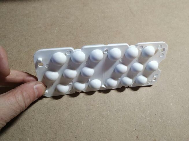 Panel separacyjny do prefabrykatów betonowych plastikowy