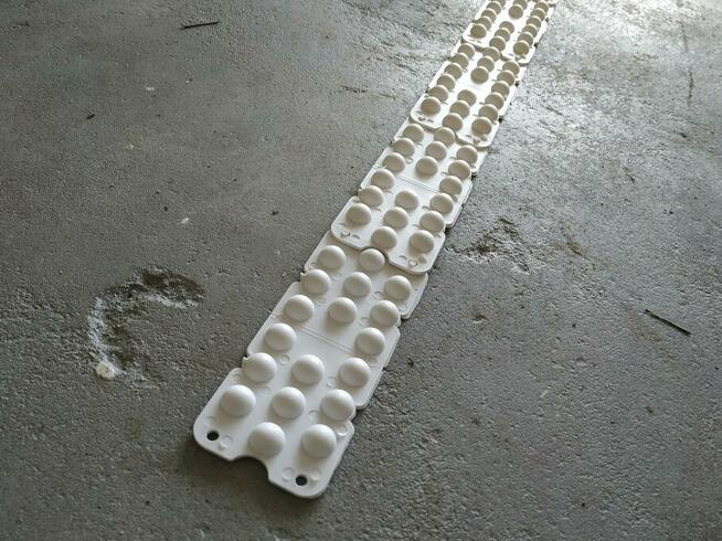 Panel separacyjny do prefabrykatów betonowych plastikowy