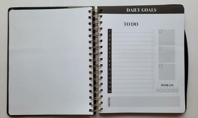 Czarny planer pikowany organizer osobisty