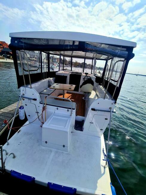 Wynajem łodzi bez patentu Mikołajki