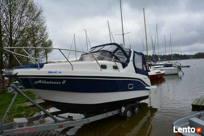 Zimowanie łódek, slip łodzi , naprawy jednostek Mikołajki