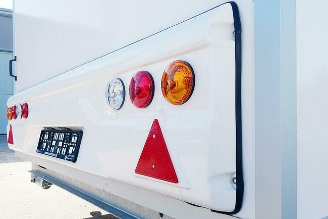 Przyczepa gastronomiczna 6 m Esselmann