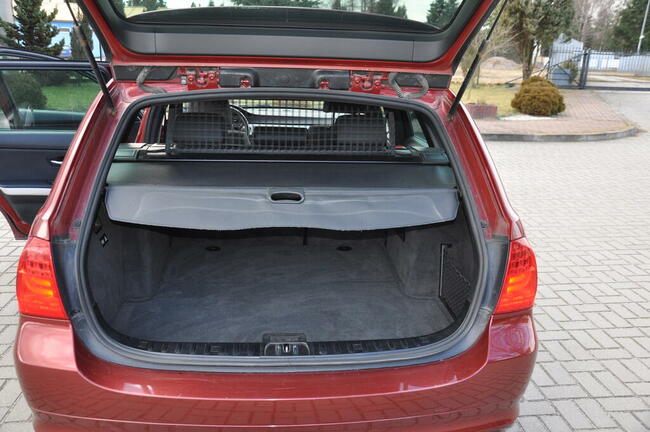 BMW Seria 3 318i Touring