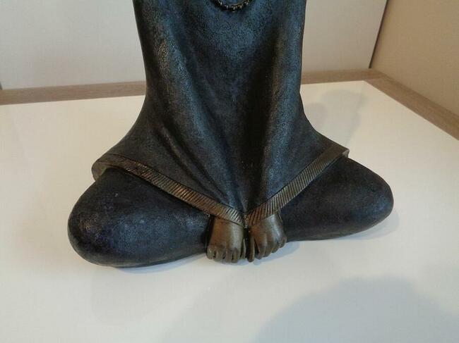 Figurka z poliseringu