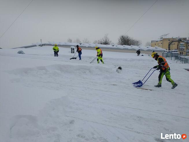 Odśnieżania dachów, posesji, parkingów, chodników 507 55 85 85