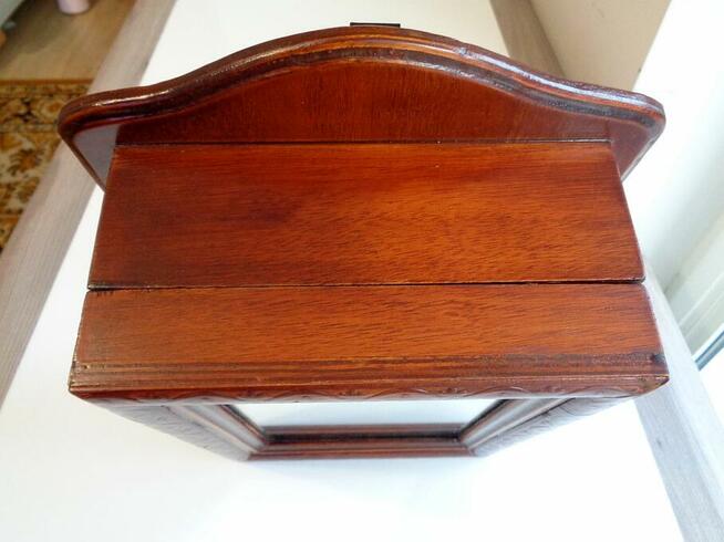 Skrzynka na klucze z lusterkiem