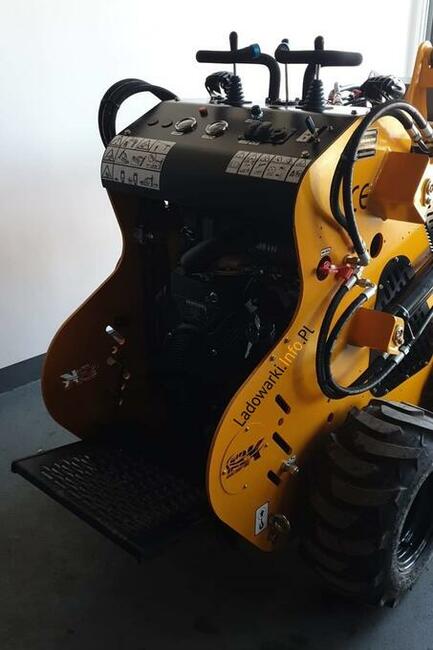 Mini ładowarka kołowa Berger Kraus 323S Honda GX690 22,1 KM