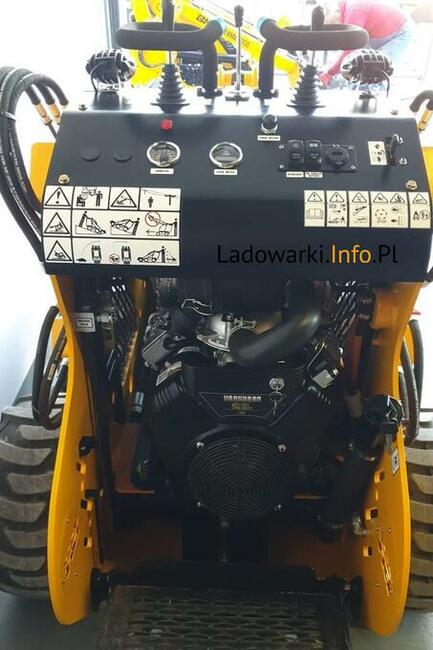 Mini ładowarka kołowa Berger Kraus 323S Honda GX690 22,1 KM