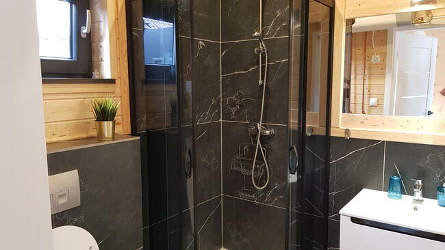 Osada Wypoczynku Jantar - Domki z Basenem, Sauną i Jacuzzi