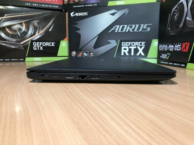 Laptop Dell LATITUDE 3590 Intel i3 8GB SSD