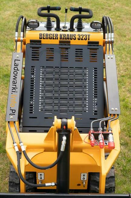 Ładowarka gąsienicowa Berger Kraus 323T Honda GX690 22,1 KM