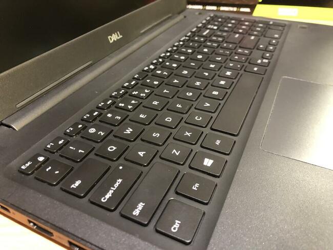 Laptop Dell LATITUDE 3590 Intel i3 8GB SSD