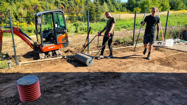 Minikoparka Miniładowarka wynajem usługi prace ziemne wykopy