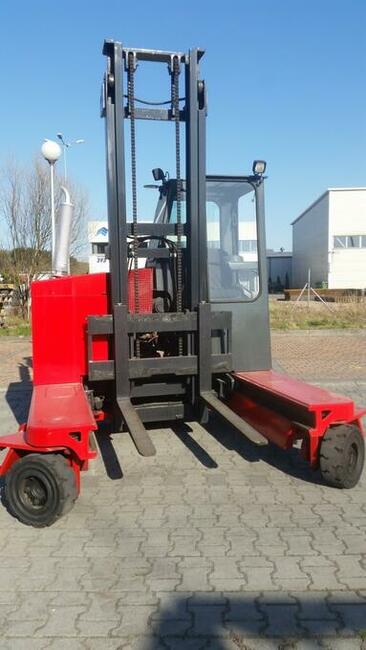 wielokierunkowy wózek widłowy boczny używany z podporami -