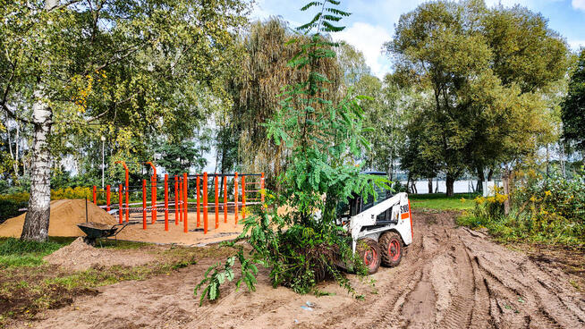 Miniładowarka Bobcat S100 S450 wynajem usługi budowa ogrody