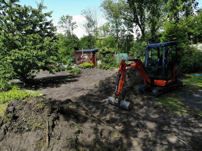 Minikoparka Miniładowarka wynajem usługi prace ziemne wykopy