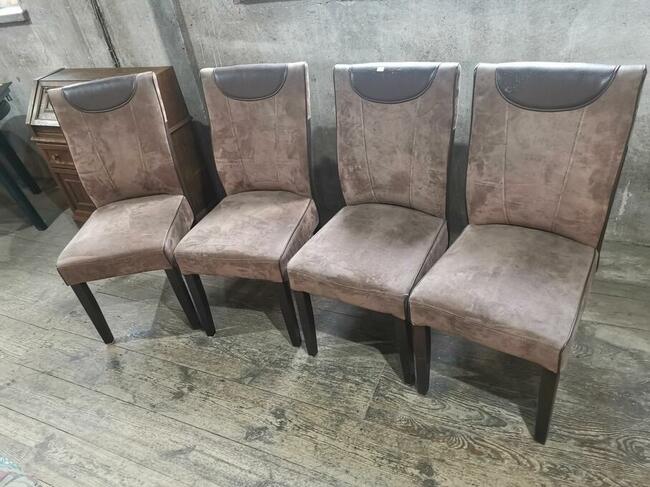 Cztery krzesła alcantara / zamsz