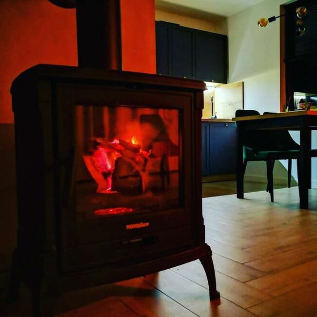 Domek z jacuzzi nad jeziorem.Mazury, balia, kominek