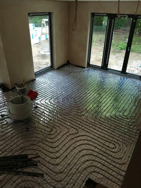 Hydraulik przyjmie zlecenia, nawiąże współprace