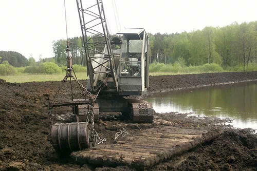 Kopanie uługi czyszczenie stawów koparką linową km 251.