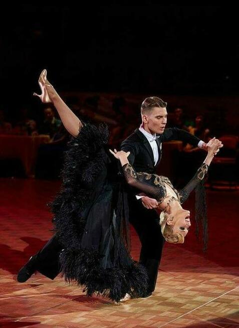 Taniec Towarzyski i Dużo Więcej Atrakcyjnych Kursów