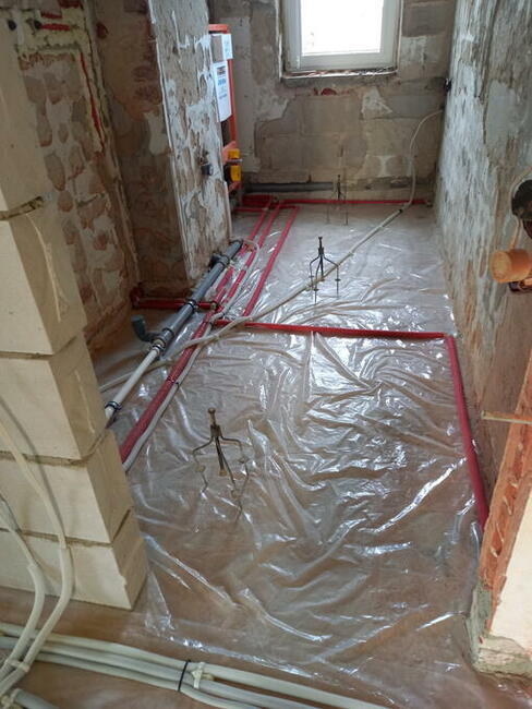 Wylewki, posadzki anhydrytowe.