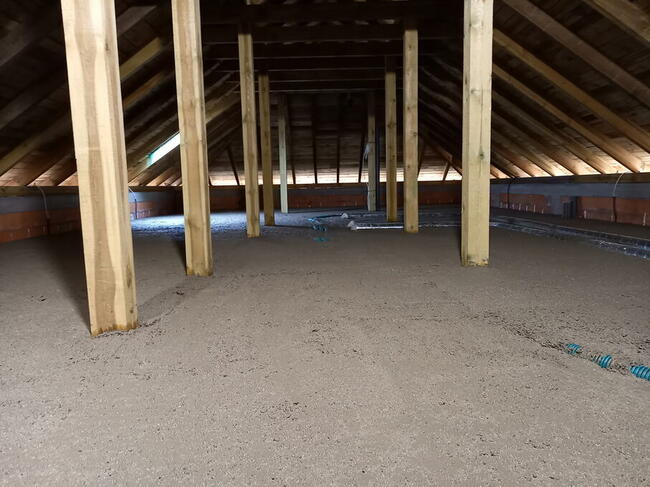 Wylewki, posadzki anhydrytowe.