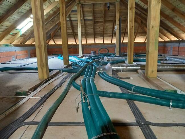 Wylewki, posadzki anhydrytowe.