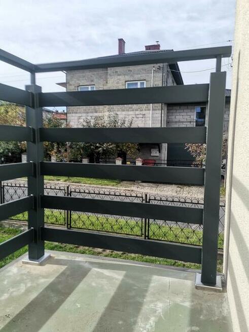 Nowoczesne balustrady, bramy, ogrodzenia malowane i nierdzewn