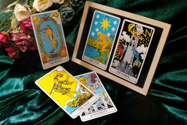 Jasnowidzenie tarot runy