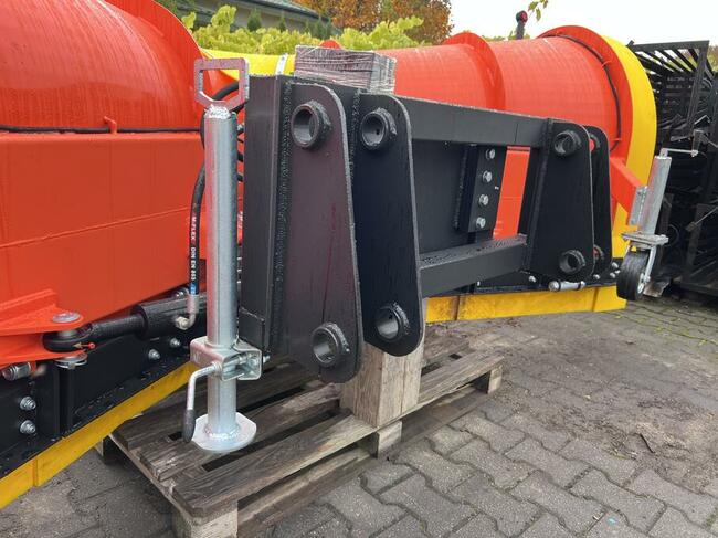 Pług do śniegu hydrauliczny Strzalka JCB MANITOU CAT CASE