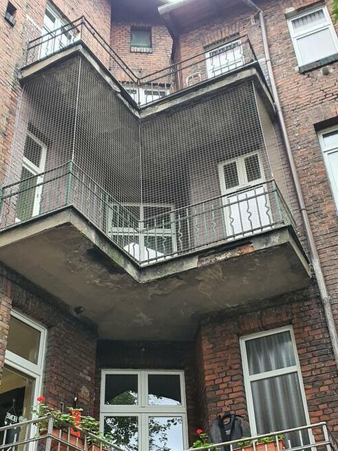 Montaż kolców przeciw ptakom