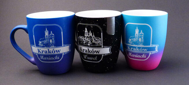 Kubki dwukolorowe grawerowane