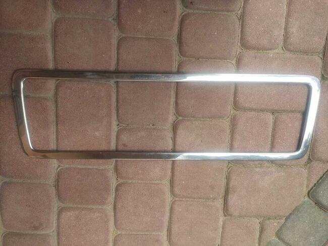 Ramka tablicy chrom na blende Audi A8 D2
