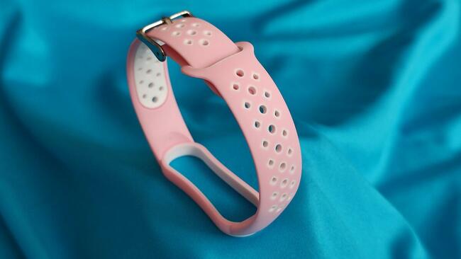 Opaska Xiaomi Mi Band 5 lub 6 +Gratis