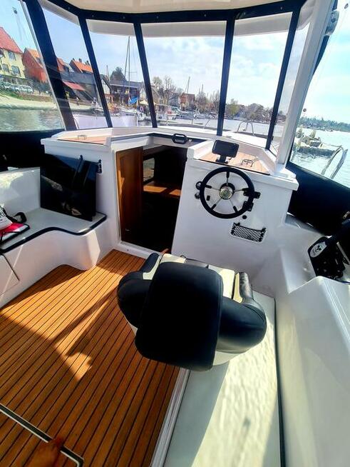 Czarter, wynajem łodzi motorowych bez uprawnień Mikołajki