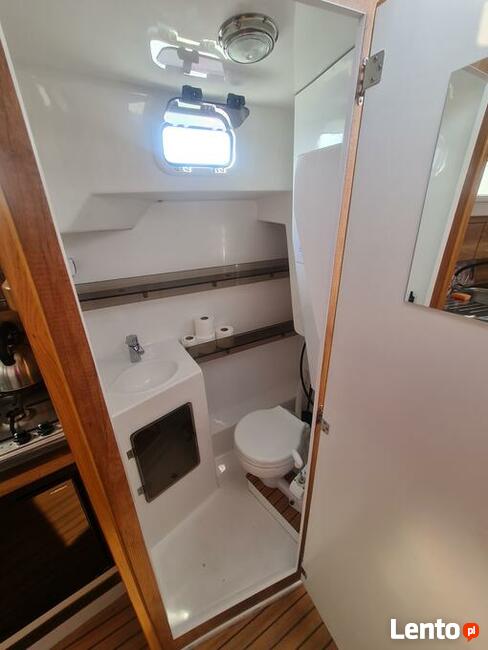 Czarter, wynajem łodzi motorowych bez uprawnień Mikołajki