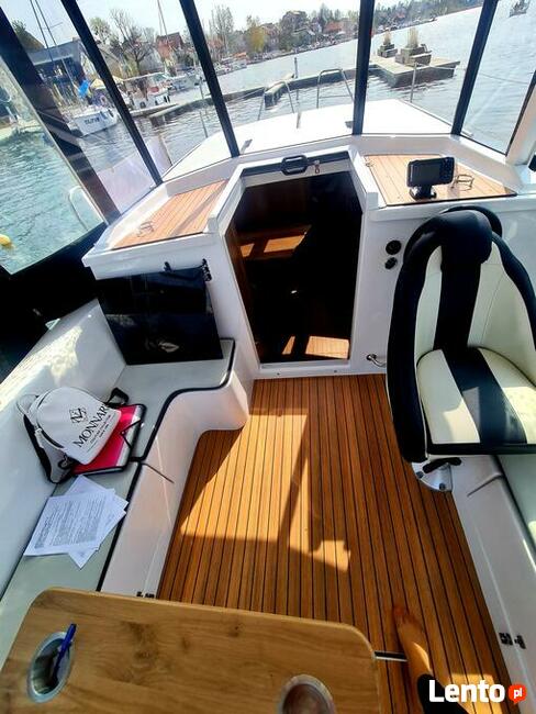 Czarter, wynajem łodzi motorowych bez uprawnień Mikołajki