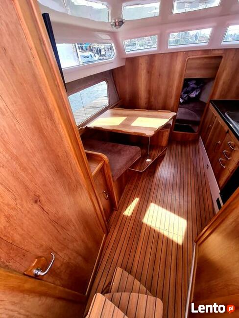 Czarter, wynajem łodzi motorowych bez uprawnień Mikołajki