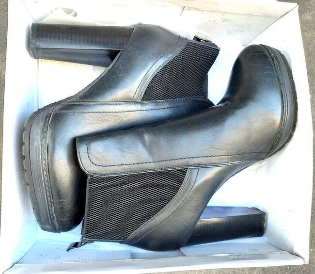 39 Botki damskie czarne obcas 10,5 stopa 25 Kayla