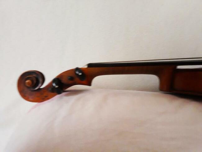 Wyprzedaż INSTRUMENTÓW MUZYCZNYCH różnych...