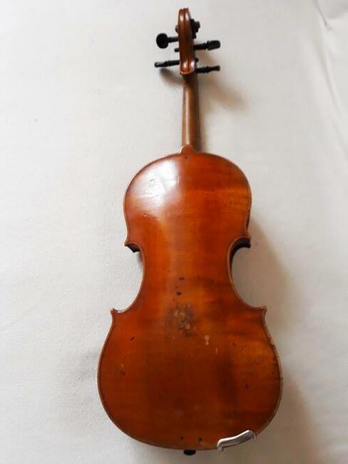 Wyprzedaż INSTRUMENTÓW MUZYCZNYCH różnych...