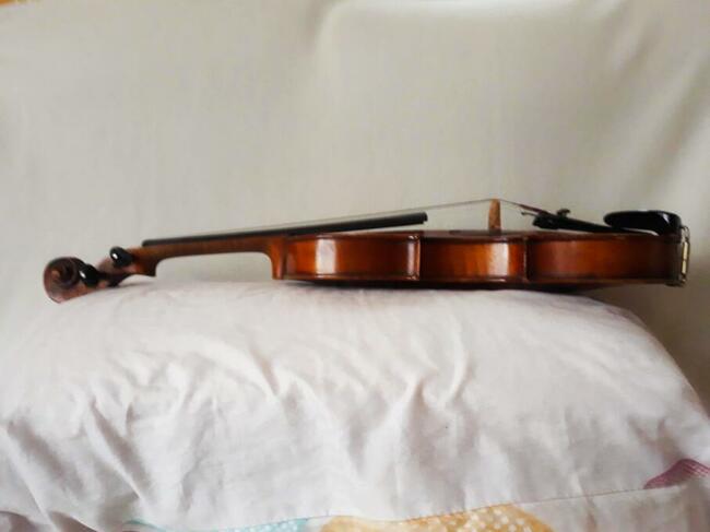 Wyprzedaż INSTRUMENTÓW MUZYCZNYCH różnych...