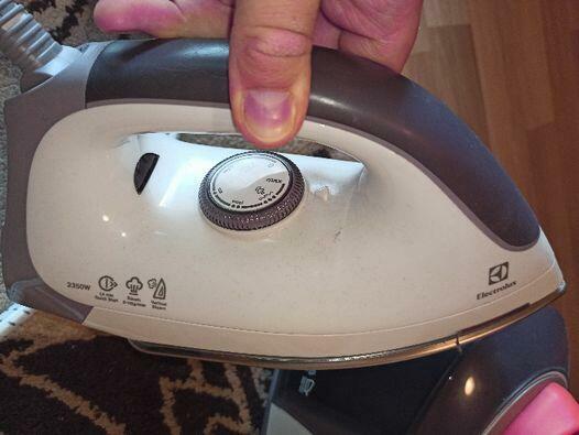 sprzedam sprawną stację pary, żelazko Electrolux EDBS3350