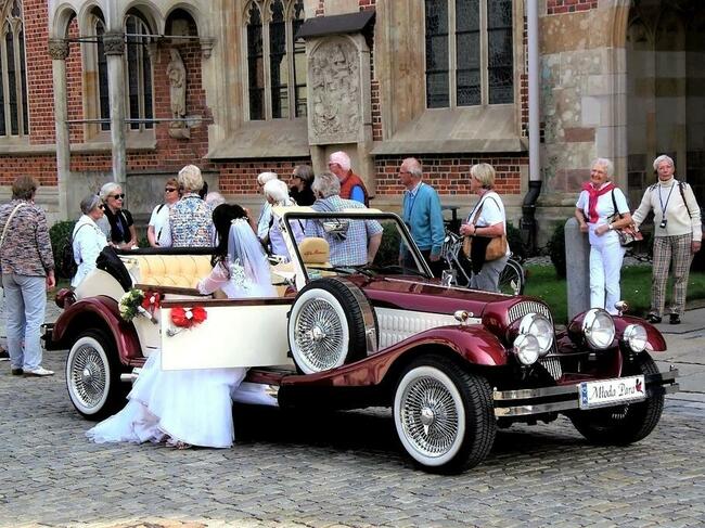 Wypożyczalnia samochodów ślubnych Zabytkowe Auta RETRO ślub