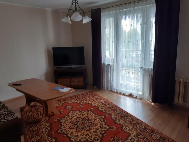 bezpośrednio ładne mieszkanie trzypokojowe na pokoje.