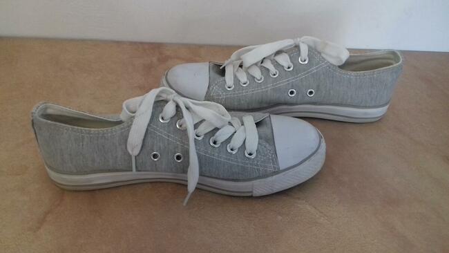 Buty – tenisówki biało-popielate „Atletico”, do sprzeda